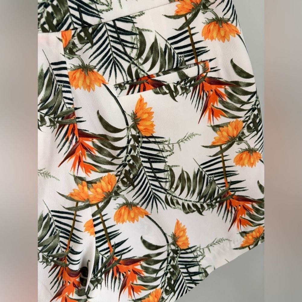 Carolina Belle Shorts Size 4 Floral White Orange and‎ Green - Picture 4 of 14